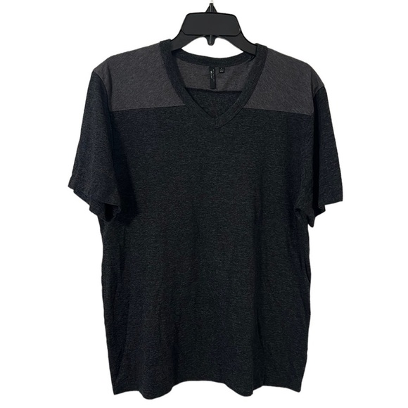 Joe's Jeans Other - JOE’S Jeans Men’s Gray Two-Tone V-Neck Short Sleeve Shirt Size L